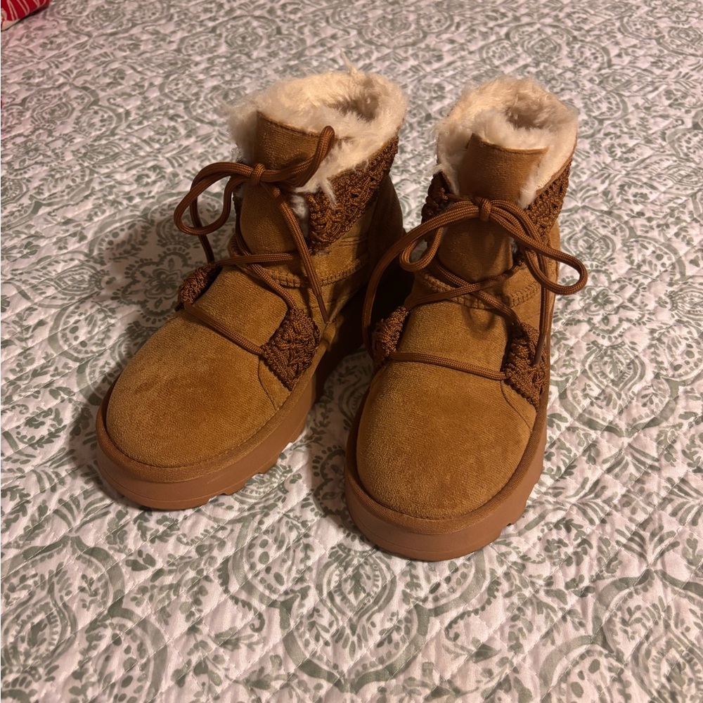 BEACH by Matisse Women's Matterhorn Chestnut/Medium size 6 like Uggs